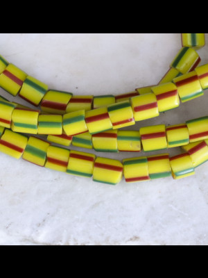 Fil de185 perles de commerce en verre