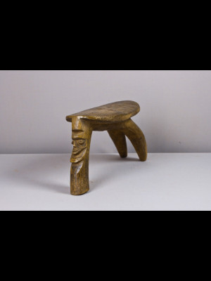 Tabouret lobi ancien