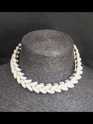 Collier en cauris