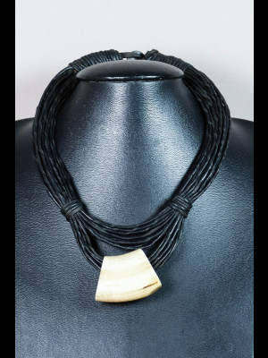 Collier fils de cuir et perle en os