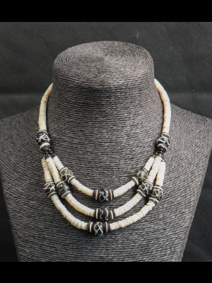 Collier perles de Venise anciennes en verre et rondelles en coquillage