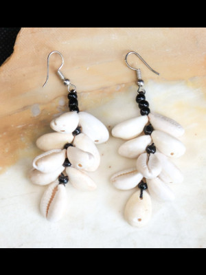Boucles d'oreilles en cauris 