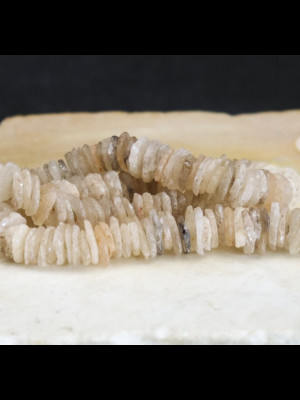  Fil de perles en quartz-cristal de roche