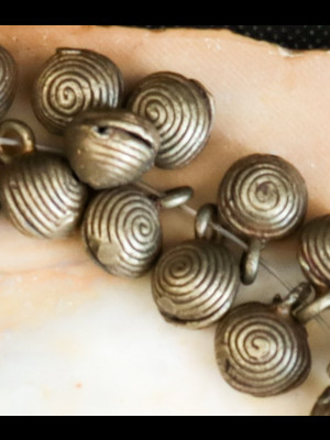 40 perles "grelots"en laiton
