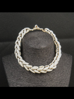 Collier en cauris