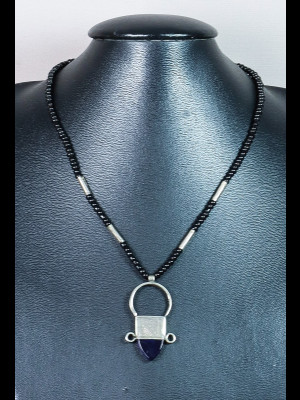 Collier touareg avec pendentif 'ingall"