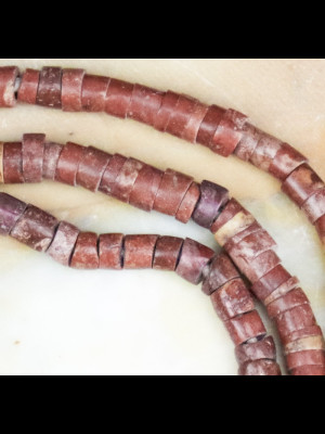 Fil de perles anciennes en bauxite