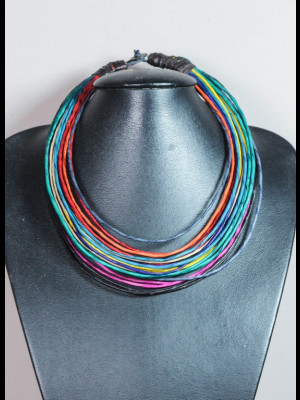 Collier 20 fils de cuir