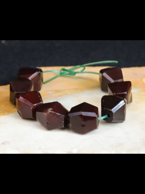 8 perles en cornaline (Idar Oberstein)