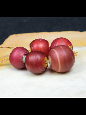 5 perles de troc en verre  'Cornaline d'Alep"