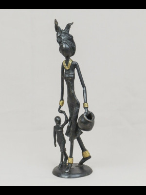 Femme avec un enfant portant un canari (bronze)