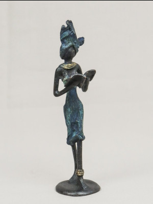 Femme lisant (bronze)