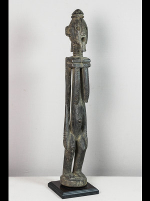 Curieuse statuette dogon (Mali)