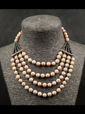 Collier perles en terre cuite