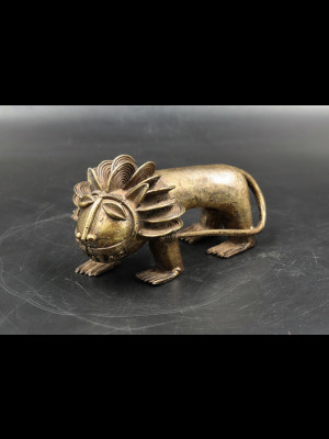 Lion en bronze (bronze du Nigéria)