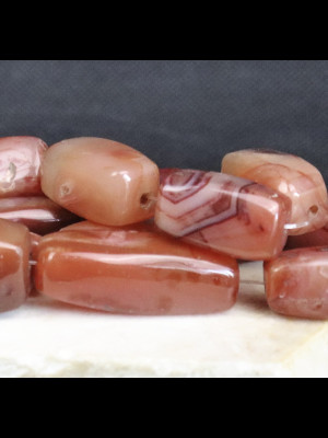 Fil de 14 perles en cornaline 