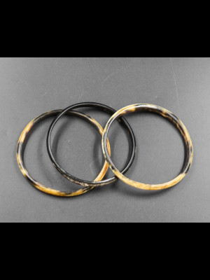 3 bracelets en corne