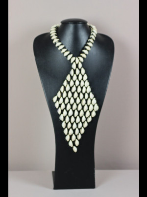 Collier en cauris