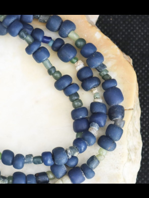 Petites perles Nila antiques en verre  (Mali)