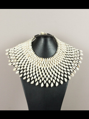 Collier en cauris