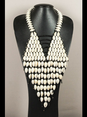 Collier en cauris