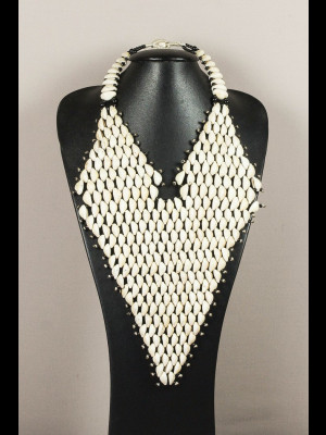 Collier en cauris