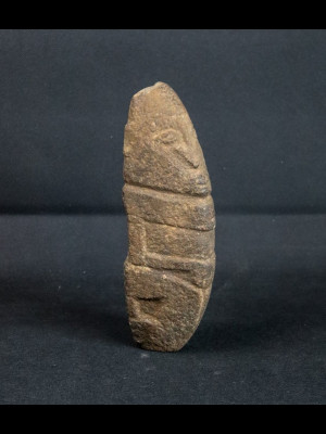 Statuette dogon très ancienne en pierre (Mali)