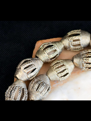 Fil de19 perles en laiton