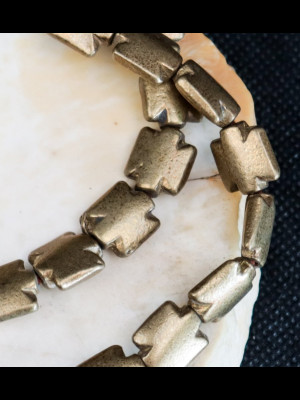 Fil de 48 perles en laiton