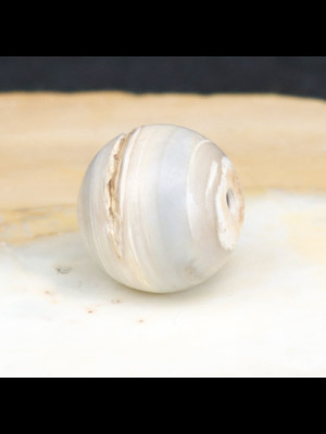Perle ancienne en agate